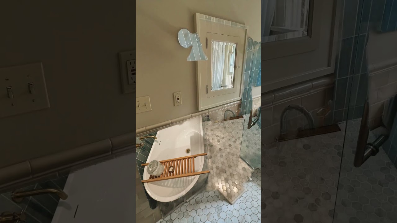 Small Bathroom Remodel Seattle #bathroomremodel  #smallbathroomideas #seattleremodel