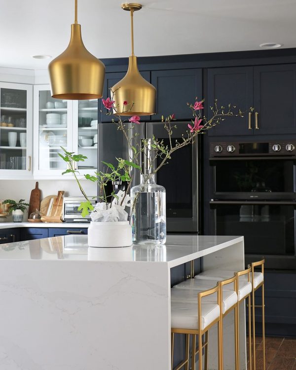 Black and Gold Kitchen Design - Architecture ADRENALINE