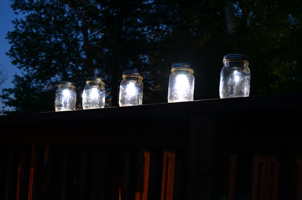 Mason Jar Solar Lights for my garden (DIY)