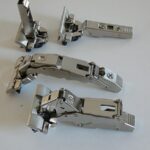 File:Two types of Utrusta hinges.jpg - Wikimedia Commons