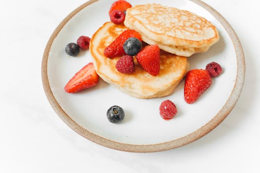 Pancakes with Fresh Fruits