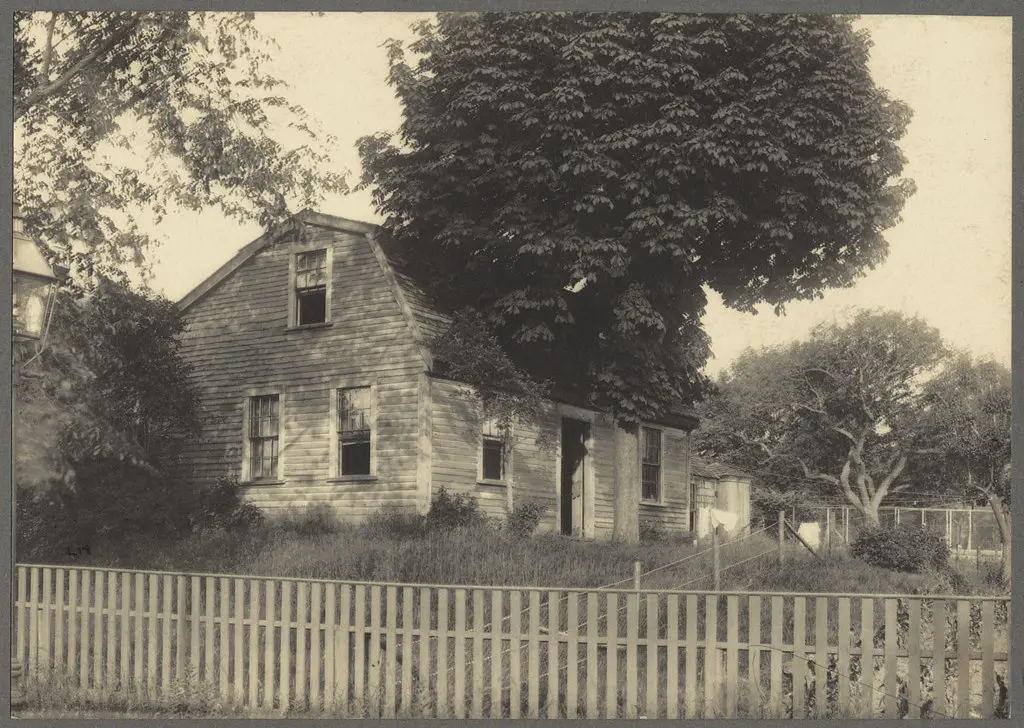 Farmhouse Fence