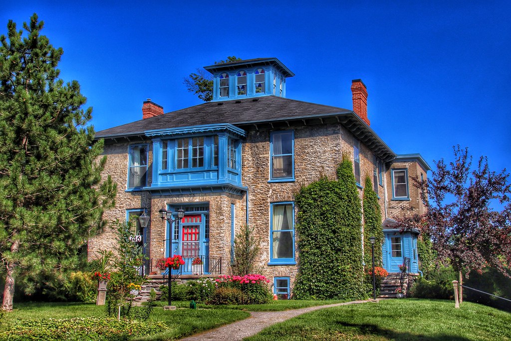 Picton Ontario - Canada - Heritage House - Italianate architecture