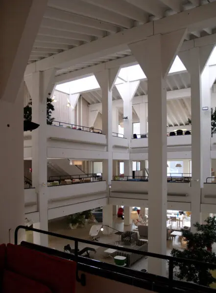 utzon, paustian forest of columns (1985-87)