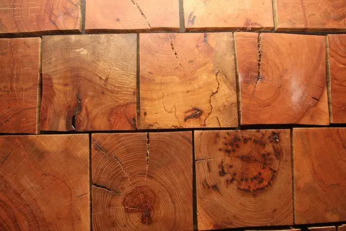 reclaimed wood wall 1