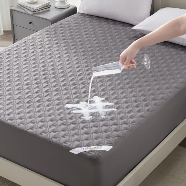 Waterproof and Noiseless Mattress Protector for Hotels