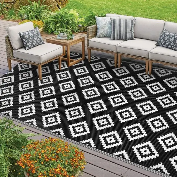 Homcomoda Reversible Waterproof Rug: Elevate Your Small Balcony with Style