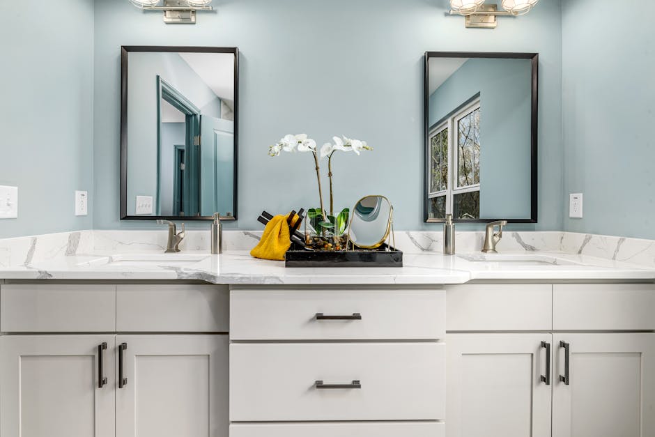 cabinets, hardware, styles Bathroom Interior 