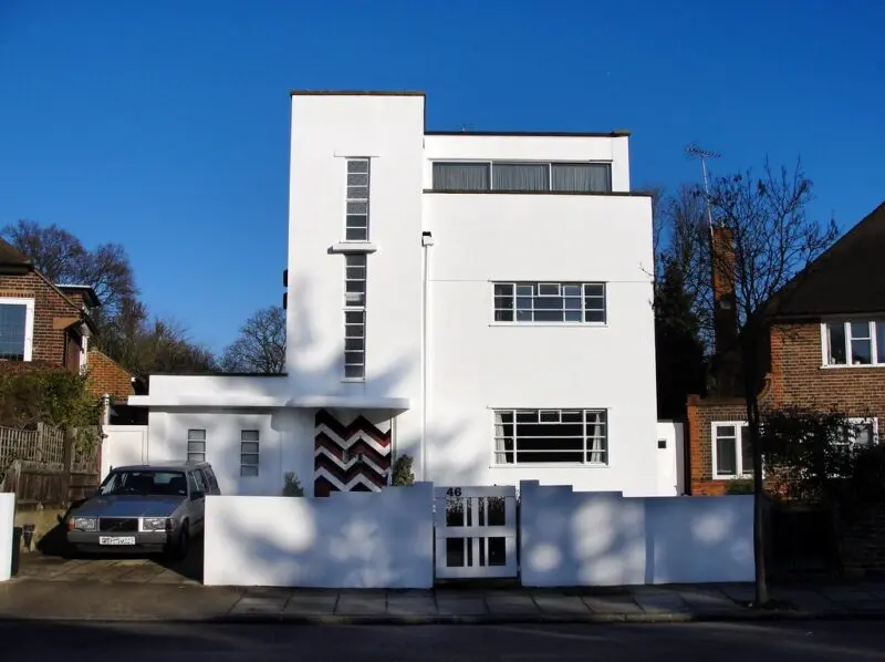 A Bauhaus Design House at St Margarets