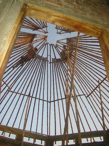 Fitting the inner octagon roof frames together