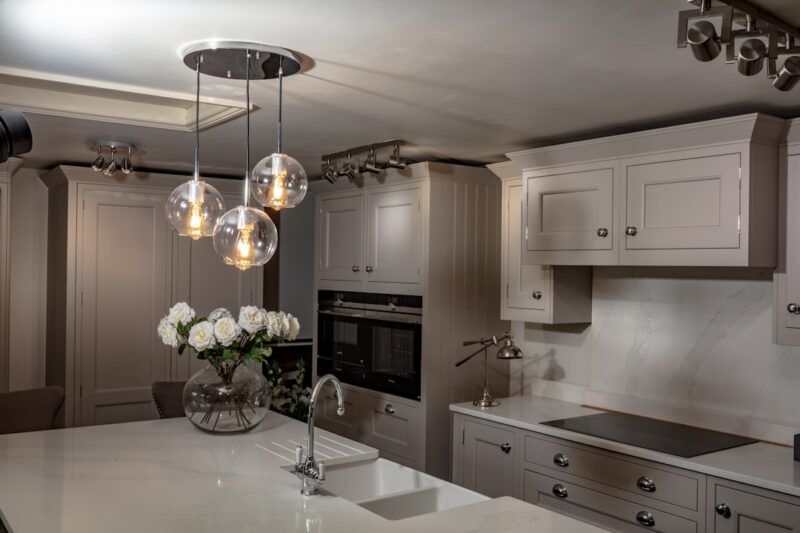 kitchen island lighting trends 2024