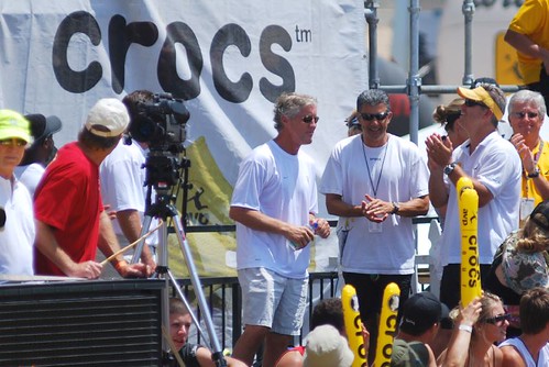 Pete Carroll makes an appearance at the beach