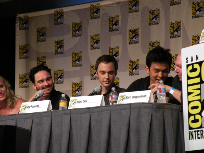 Jim Parsons, Johnny Galecki, John Cho, Rebecca Romijn (TV Guide panel)