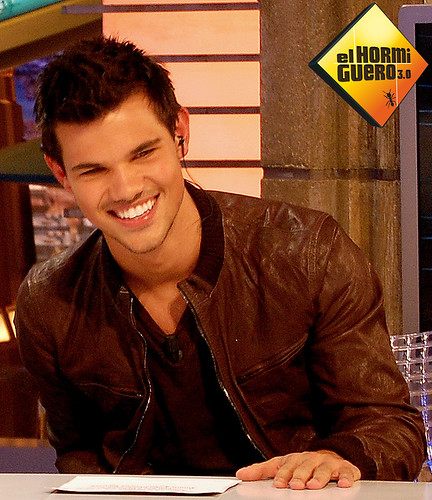 Taylor Lautner El Hormiguero net worth interview