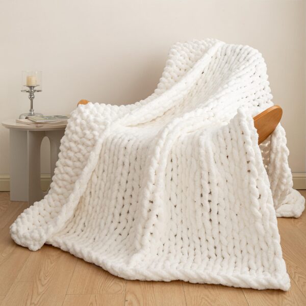 NIDITW Chenille Blankets Handmade Farmhouse