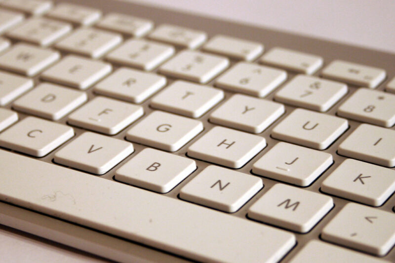 Mac Keyboard command key