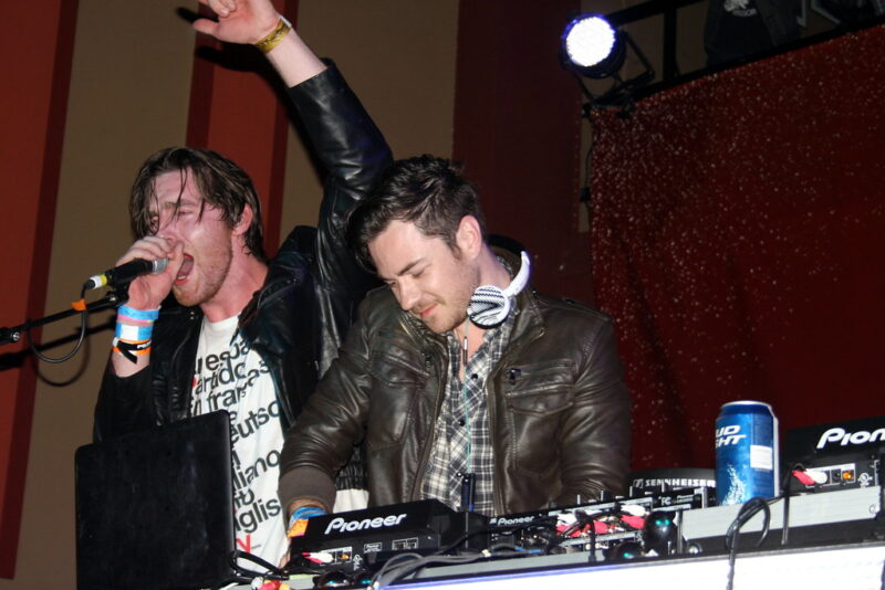 Ron Livingston Stephen Baldwin DJ set