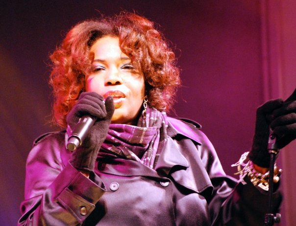 Macy Gray performing in Toronto net worth discussion