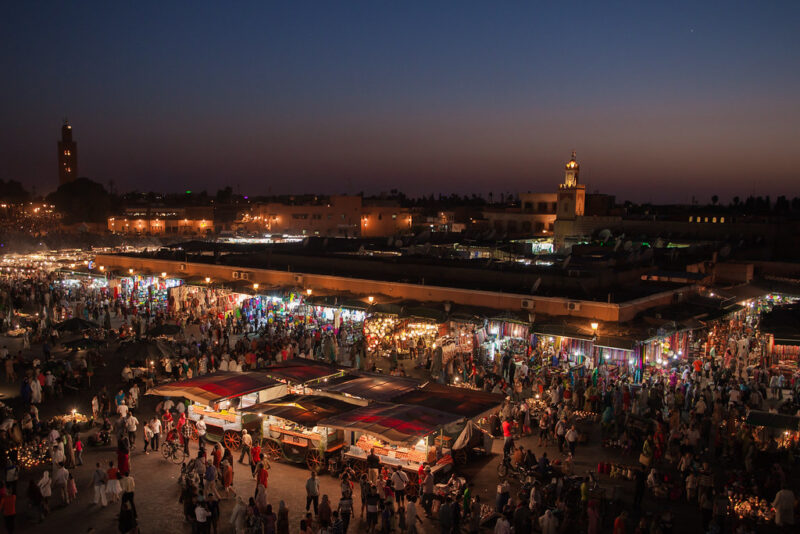 https://www.twin-loc.fr Place Jemaa el-Fna - Marrakech - Morocco - Maroc - Maroko - Μαρόκο - Fas - Marruecos - Marokko - Марокко - Night - Nuit - Photo Image Photography www.supercar-roadtrip.fr