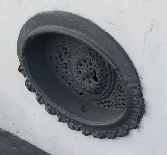 Ornamental crawl space vents