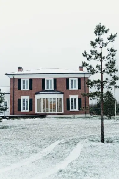 red brick house photo