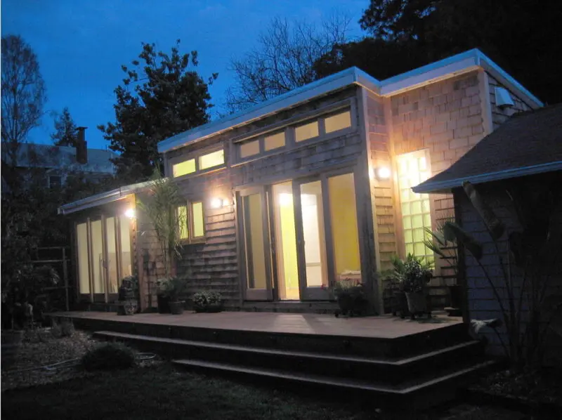Backyard cottage in Bay Area setting