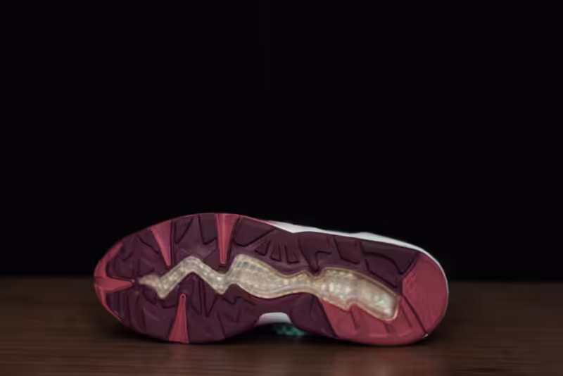 Ronnie Fieg x Puma - Sakura