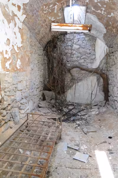 Eastern State Penitentiary - Philadelphia - Pennsylvania - Interior of Jail Cell - 03