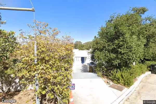 Streetview of the Lovell House showcasing its location and design