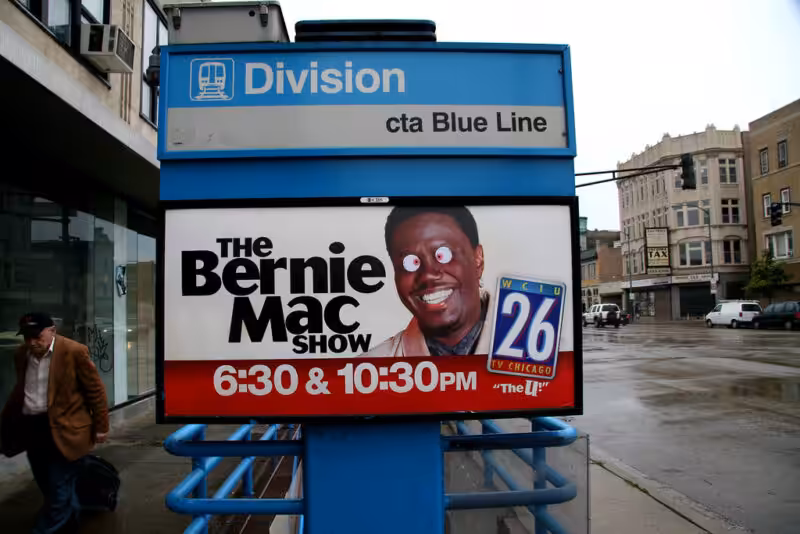 Bernie Mac showing comedic expressions