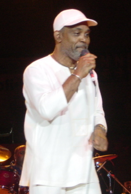Frankie Beverly (cropped)