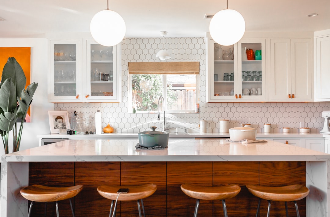21st Century Cabinets Vs Fabuwood Which Brand Stands Out