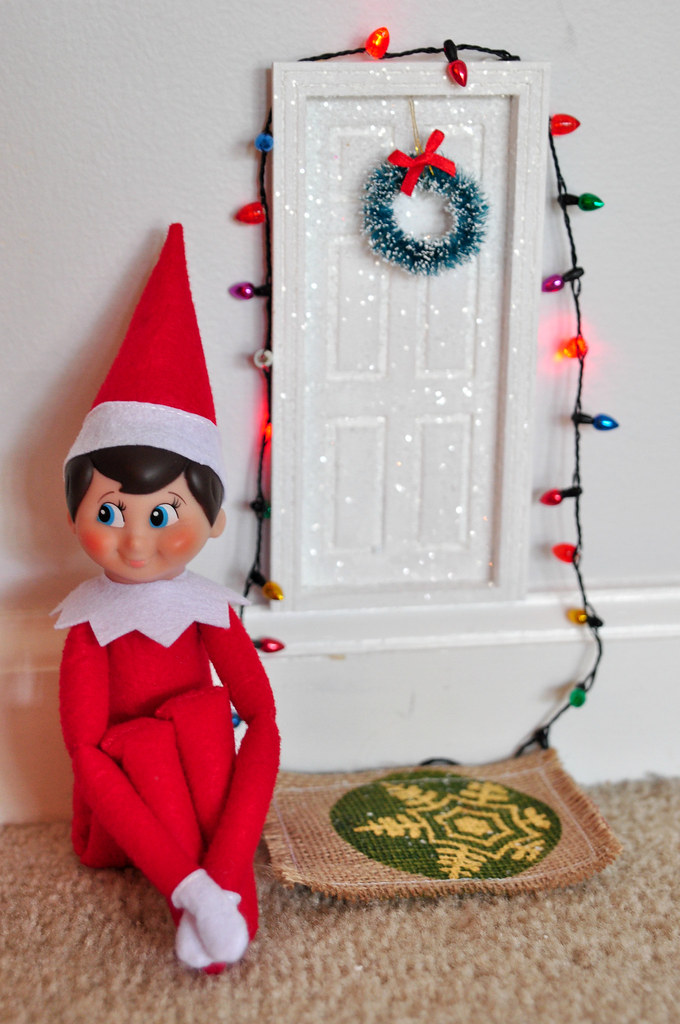 Elf on the Shelf with mirror notes