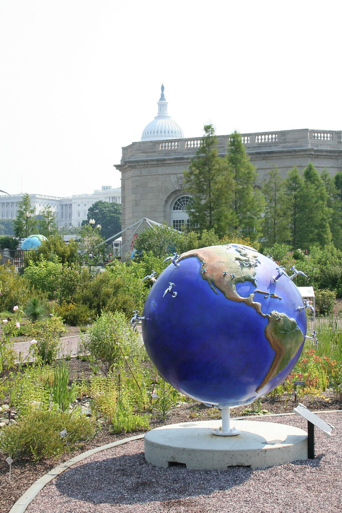 Conserve Water globe