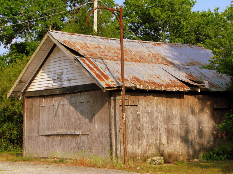 Close-up of a weathered roof ad scene in Frankewing, Tennessee, illustrating historic materials