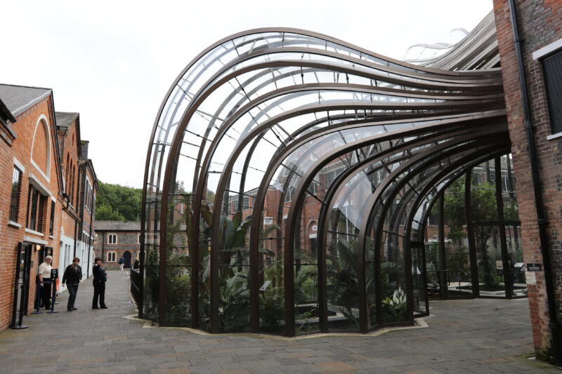 Thomas Heatherwick glasshouses for the Bombay Sapphire distillery